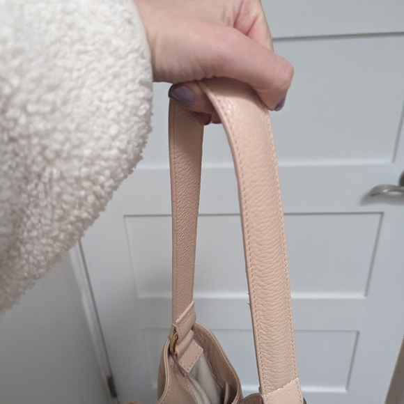 Alberta Di Canio Draw String Leather Bucket Shoulder Bag in Soft Pink/Nude Color - Picture 8 of 15